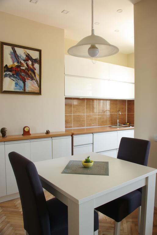 Square Studio Apartment Ниш Экстерьер фото
