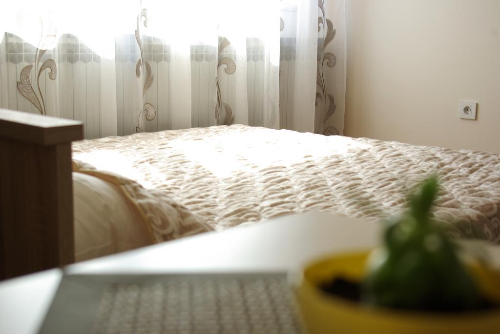 Square Studio Apartment Ниш Экстерьер фото