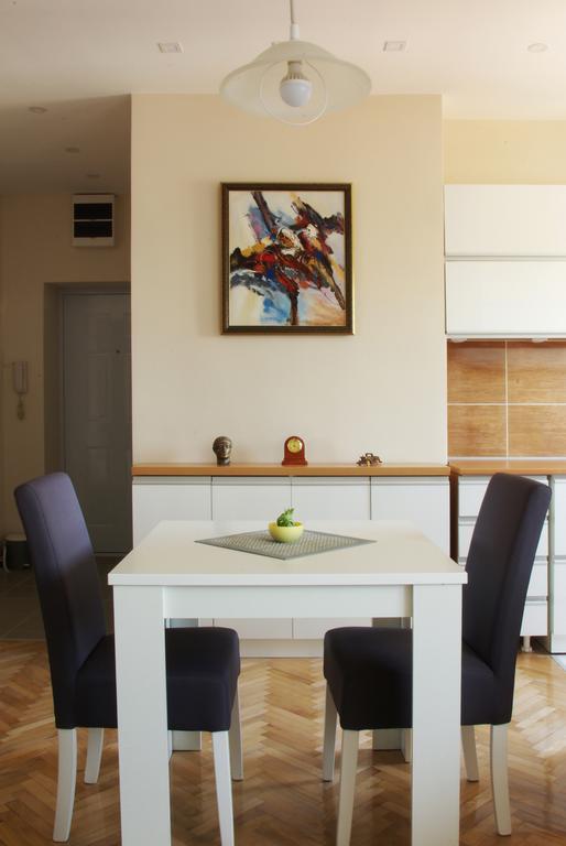 Square Studio Apartment Ниш Экстерьер фото